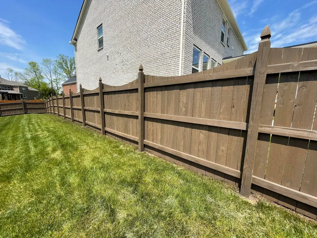 Barnwood_Fence_25a16791-82bf-4985-9bec-72b45f7e5cdc.webp